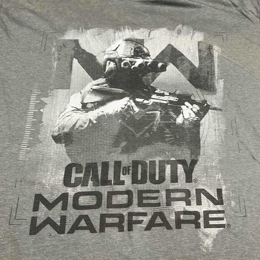 CALL OF DUTY MODERN WARFARE GRAY T SHIRT Long sleeved shirt size XL MEN’S gaming